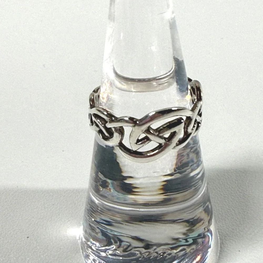 Vintage Sterling Silver 925 Celtic Knot Openwork Band Ring Size 5.25 1990s Retro